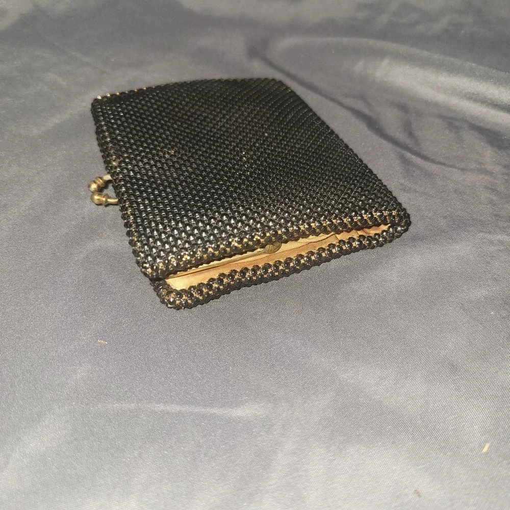 Vintage Whiting And Davis Black Gold Mesh Wallet Kiss Lock Snap Coin Purse